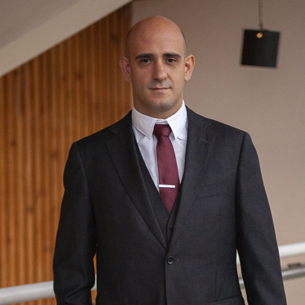 Vicente Maiz Catalán - Abogado
